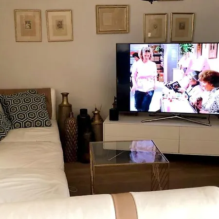וילה Villa De 4 Chambres A Ajaccio Avec Piscine Privee Jardin Clos Et Wifi A 2 Km De La Plage אז'אקסיו
